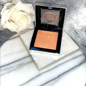 NWOT. Pretty Vulgar Highlighter